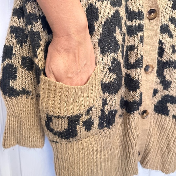 WildFox animal print cardigan - Picture 4 of 6